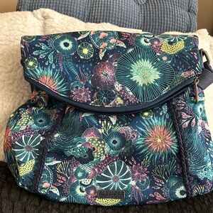 Sakroots Artist Circle Foldover crossbody bag, very gently used.